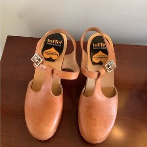 Hasbeens swedish clogs size 38